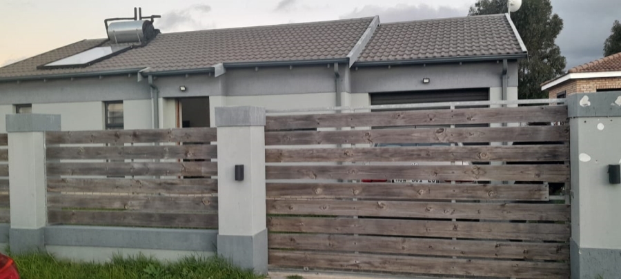 To Let 3 Bedroom Property for Rent in Fairview Eastern Cape